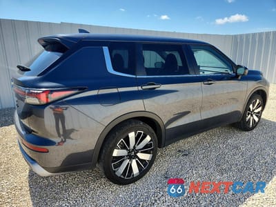 Trzecie zdjęcie samochodu z tyłu: 2025 MITSUBISHI OUTLANDER SE VIN:JA4J3VA87SZ018663 - miniatura