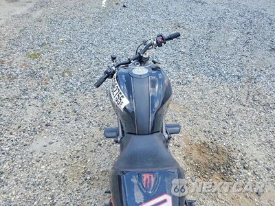 Zdjęcie 6 z 9 samochodu: 2012 DUCATI MONSTER 1110 VIN:ZDM1RARR0CB062156 - miniatura