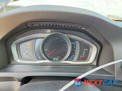 Zdjęcie 9 z 13 samochodu: 2015 VOLVO V60 PREMIER VIN:YV140MEKXF1267873 - miniatura