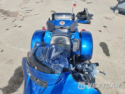 Piąte zdjęcie samochodu w środku: 2018 HARLEY-DAVIDSON TRI GLIDE ULTRA VIN:1HD1MDD19JB854220 - miniatura
