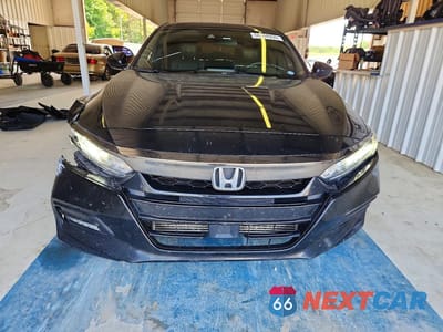 Piąte zdjęcie samochodu w środku: 2018 HONDA ACCORD SPORT VIN:1HGCV1F38JA180136 - miniatura
