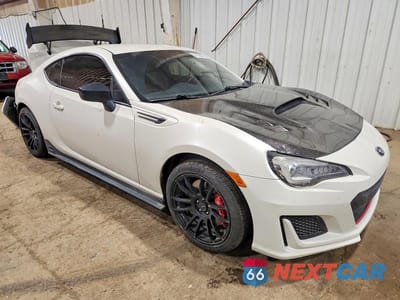 Czwarte zdjęcie samochodu z boku: 2018 SUBARU BRZ 2.0 TS VIN:JF1ZCAD1XJ9600941 - miniatura