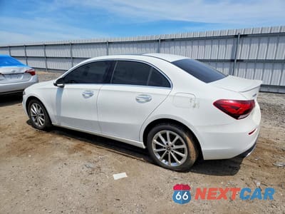 Drugie zdjęcie samochodu z przodu: 2019 MERCEDES-BENZ A 220 4MATIC VIN:WDD3G4FB9KW002697 - miniatura