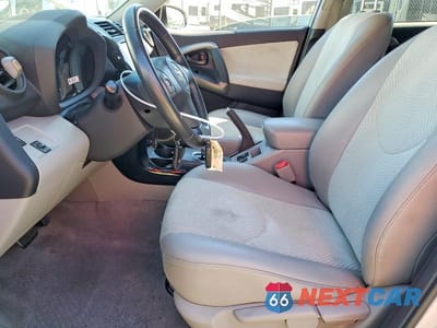 Zdjęcie 7 z 13 samochodu: 2012 TOYOTA RAV4 EV BASE VIN:2T3YL4DV2CW001240 - miniatura