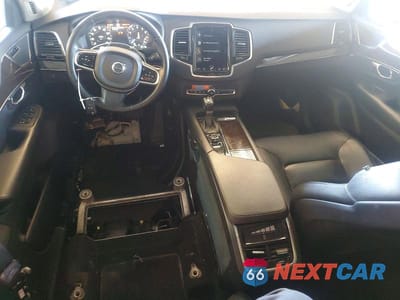 Zdjęcie 8 z 13 samochodu: 2016 VOLVO XC90 T6 VIN:YV4A22PK2G1061899 - miniatura