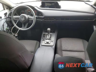 Zdjęcie 8 z 12 samochodu: 2022 MAZDA CX-30 VIN:3MVDMBAL1NM421478 - miniatura