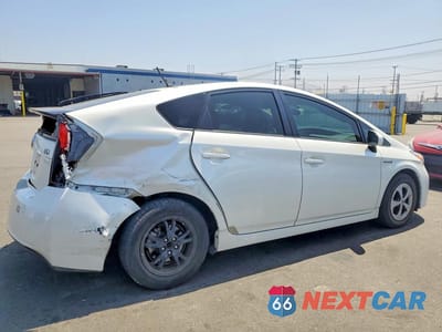 Trzecie zdjęcie samochodu z tyłu: 2015 TOYOTA PRIUS ONE VIN:JTDKN3DUXF0417241 - miniatura