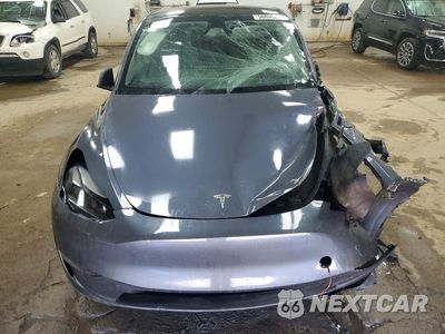 Piąte zdjęcie samochodu w środku: 2023 TESLA MODEL Y VIN:7SAYGDEE7PF807589 - miniatura