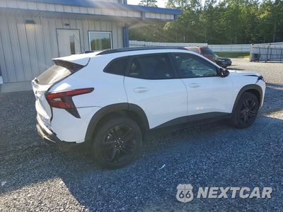 Trzecie zdjęcie samochodu z tyłu: 2026 CHEVROLET TRAX ACTIV VIN:KL77LKEP2TC087634 - miniatura