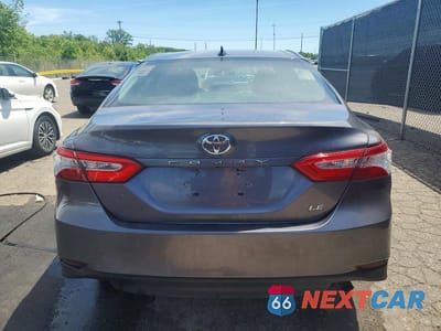 Zdjęcie 6 z 12 samochodu: 2019 TOYOTA CAMRY LE VIN:4T1B11HK9KU773090 - miniatura