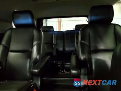 Zdjęcie 10 z 13 samochodu: 2011 GMC YUKON DENALI VIN:1GKS2EEF3BR106605 - miniatura