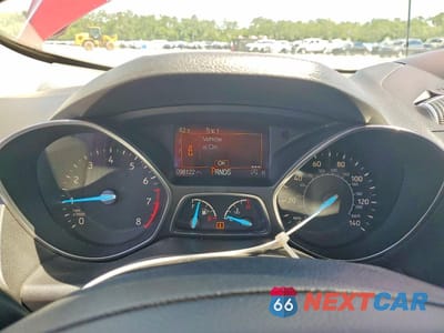 Zdjęcie 9 z 13 samochodu: 2019 FORD ESCAPE SE VIN:1FMCU0GDXKUB46178 - miniatura