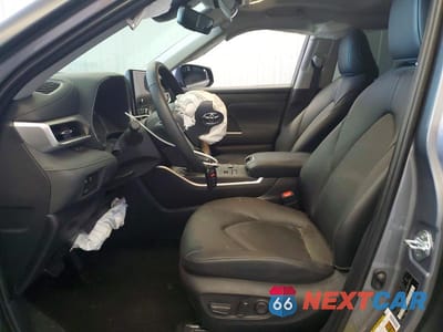 Zdjęcie 7 z 13 samochodu: 2026 TOYOTA HIGHLANDER XLE VIN:5TDKDRBH8TS600464 - miniatura