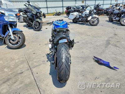 Czwarte zdjęcie samochodu z boku: 2021 SUZUKI GSX-R750 VIN:JS1GR7MAXM7100369 - miniatura