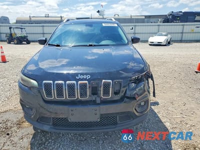 Piąte zdjęcie samochodu w środku: 2019 JEEP CHEROKEE LATITUDE PLUS VIN:1C4PJMLB3KD346670 - miniatura