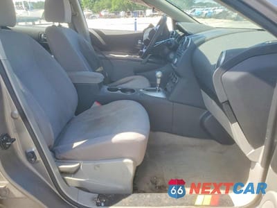 Zdjęcie 7 z 14 samochodu: 2013 NISSAN ROGUE S VIN:JN8AS5MV7DW100590 - miniatura