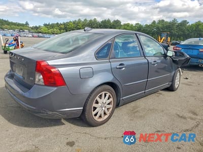 Trzecie zdjęcie samochodu z tyłu: 2009 VOLVO S40 2.4I VIN:YV1MS390892451656 - miniatura