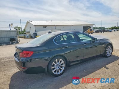 Trzecie zdjęcie samochodu z tyłu: 2016 BMW 535 D XDRIVE VIN:WBAFV3C5XGD687640 - miniatura