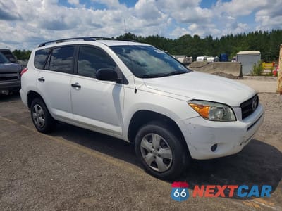 Czwarte zdjęcie samochodu z boku: 2006 TOYOTA RAV4 BASE VIN:JTMZD33V365011929 - miniatura