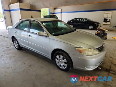 Czwarte zdjęcie samochodu z boku: 2004 TOYOTA CAMRY LE VIN:4T1BE32K14U290267 - miniatura