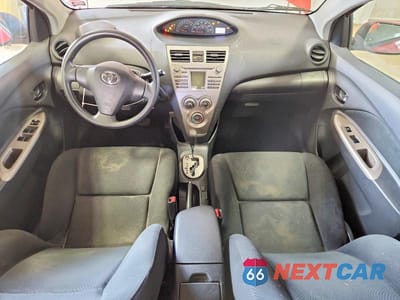 Zdjęcie 8 z 12 samochodu: 2011 TOYOTA YARIS BASE VIN:JTDBT4K3XB1405648 - miniatura