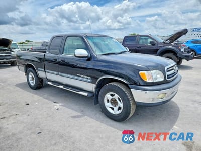 Czwarte zdjęcie samochodu z boku: 2002 TOYOTA TUNDRA SR5 V8 VIN:5TBRT34192S308778 - miniatura