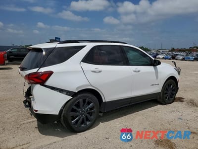 Trzecie zdjęcie samochodu z tyłu: 2022 CHEVROLET EQUINOX RS VIN:2GNAXWEV0N6142295 - miniatura