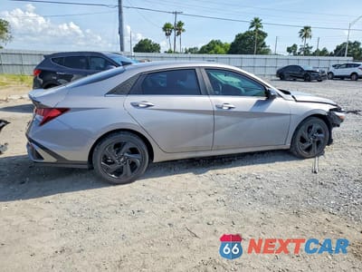 Trzecie zdjęcie samochodu z tyłu: 2026 HYUNDAI ELANTRA SEL SPORT PREMIUM VIN:KMHLS4DGXTU115090 - miniatura
