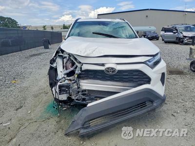 Piąte zdjęcie samochodu w środku: 2025 TOYOTA RAV4 XLE VIN:2T3P1RFV2SC574974 - miniatura