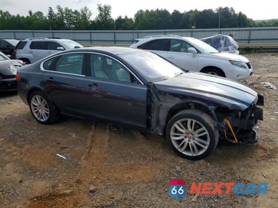 Czwarte zdjęcie samochodu z boku: 2018 JAGUAR XF PRESTIGE VIN:SAJBK4EV4JCY55767 - miniatura