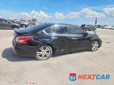 Trzecie zdjęcie samochodu z tyłu: 2013 NISSAN ALTIMA VIN:1N4BL3AP0DC129539 - miniatura