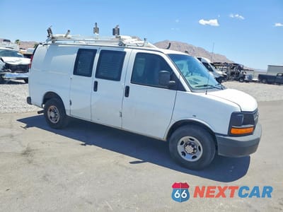 Czwarte zdjęcie samochodu z boku: 2016 CHEVROLET EXPRESS G2500 VIN:1GCWGAFF4G1197346 - miniatura