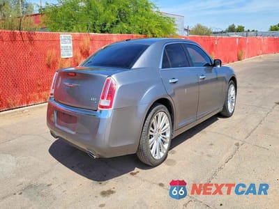 Czwarte zdjęcie samochodu z boku: 2011 CHRYSLER 300C VIN:2C3CA6CT5BH549764 - miniatura