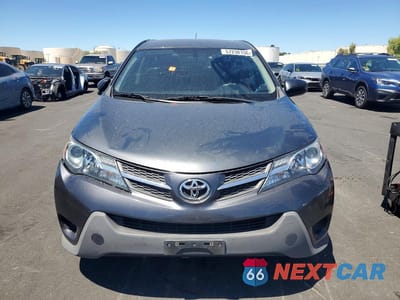 Piąte zdjęcie samochodu w środku: 2015 TOYOTA RAV4 LE VIN:JTMZFREV6FD063295 - miniatura