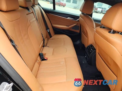 Zdjęcie 10 z 13 samochodu: 2023 BMW 530 I VIN:WBA53BH07PWY00554 - miniatura