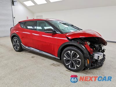 Czwarte zdjęcie samochodu z boku: 2023 KIA EV6 WIND VIN:KNDC3DLC1P5157308 - miniatura