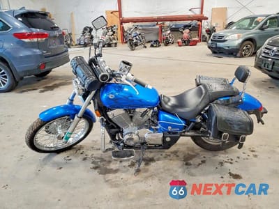 Trzecie zdjęcie samochodu z tyłu: 2014 HONDA VT750 C2F VIN:JH2RC5340EK700047 - miniatura