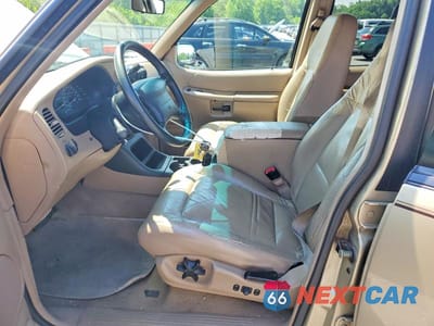 Zdjęcie 7 z 13 samochodu: 2000 FORD EXPLORER XLT VIN:1FMZU73E9YZC59245 - miniatura