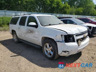 Czwarte zdjęcie samochodu z boku: 2010 CHEVROLET SUBURBAN K1500 LT VIN:1GNUKJE35AR188085 - miniatura