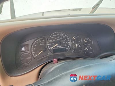 Zdjęcie 9 z 13 samochodu: 2002 CHEVROLET TAHOE C1500 VIN:1GNEC13Z82R325160 - miniatura