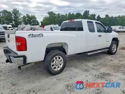 Trzecie zdjęcie samochodu z tyłu: 2011 CHEVROLET SILVERADO K3500 LT VIN:1GC5K0C80BZ372907 - miniatura