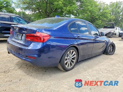 Trzecie zdjęcie samochodu z tyłu: 2018 BMW 3 SERIES VIN:WBA8E5G54JNU46284 - miniatura