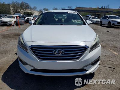 Piąte zdjęcie samochodu w środku: 2015 HYUNDAI SONATA SE VIN:5NPE24AF0FH167285 - miniatura