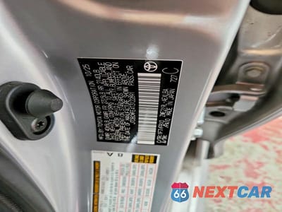 Zdjęcie 12 z 12 samochodu: 2026 TOYOTA COROLLA HYBRID LE VIN:JTDBCMFE4T3122891 - miniatura