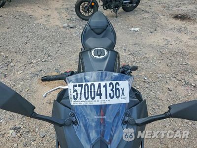 Piąte zdjęcie samochodu w środku: 2026 KAWASAKI EX500 H VIN:ML5EXGH15TDA73415 - miniatura