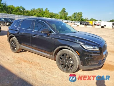 Czwarte zdjęcie samochodu z boku: 2020 LINCOLN NAUTILUS RESERVE VIN:2LMPJ6K9XLBL23100 - miniatura