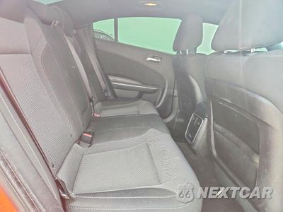 Zdjęcie 10 z 12 samochodu: 2019 DODGE CHARGER SXT VIN:2C3CDXBG5KH713466 - miniatura