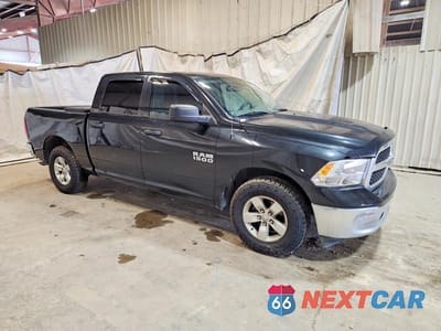 Czwarte zdjęcie samochodu z boku: 2018 RAM 1500 ST VIN:1C6RR6KG4JS313513 - miniatura