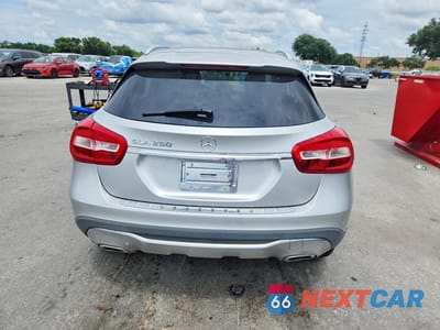 Zdjęcie 6 z 14 samochodu: 2018 MERCEDES-BENZ GLA 250 VIN:WDCTG4EB2JJ474323 - miniatura