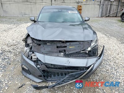 Piąte zdjęcie samochodu w środku: 2021 NISSAN ALTIMA SV VIN:1N4BL4DV4MN414779 - miniatura